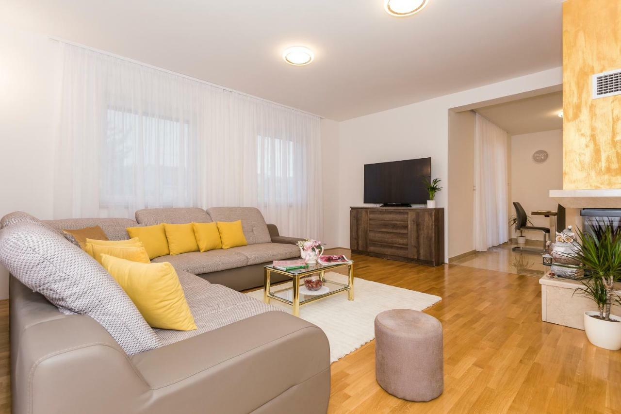 Villa Sweet Home Marija Split Buitenkant foto